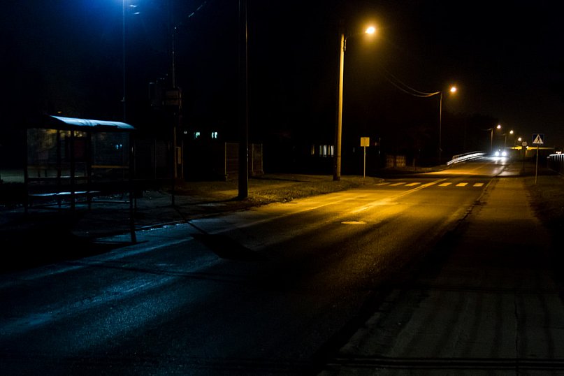 Nosy w telefonach i o krok od wypadku