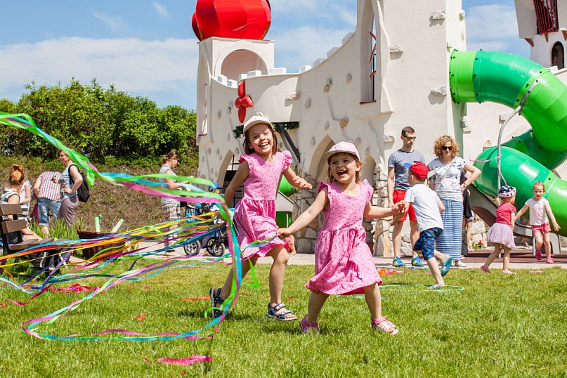 Słońce nad Magicznymi Ogrodami