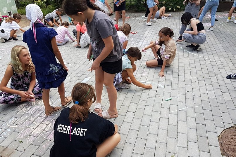 W kolory gramy – rozkwitamy