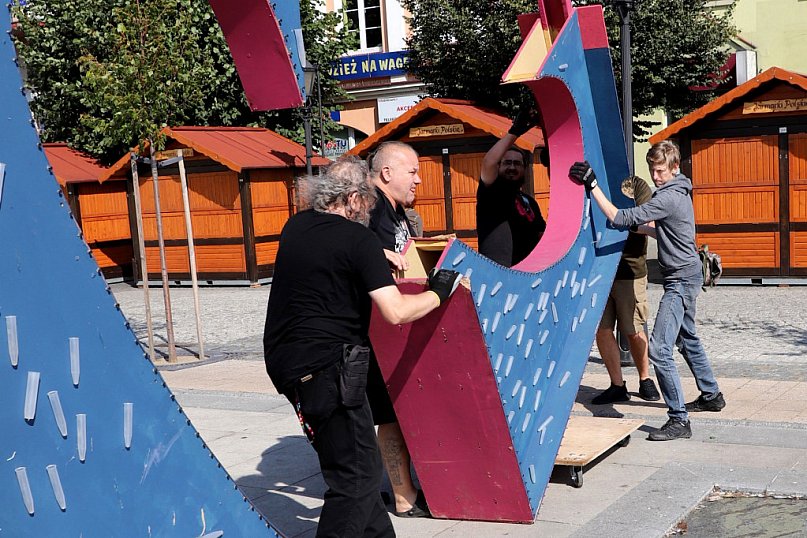 Przygotowania do Święta Róży