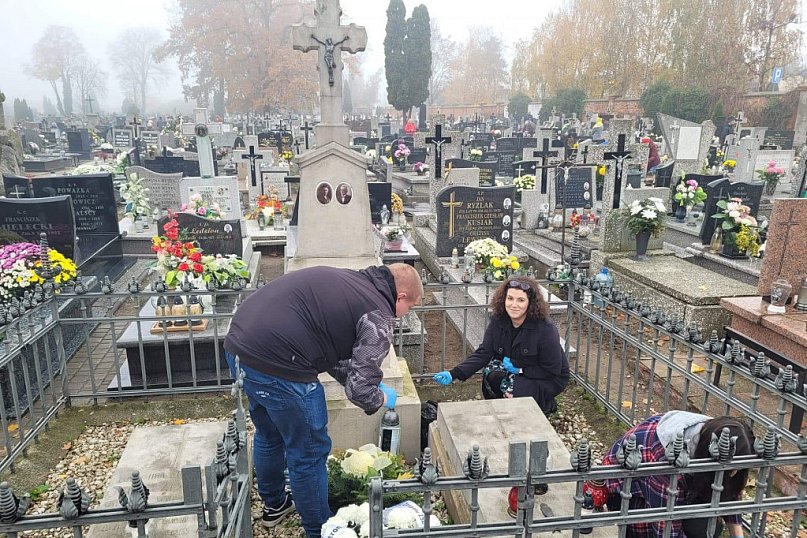 Uporządkowali przedwojenne groby
