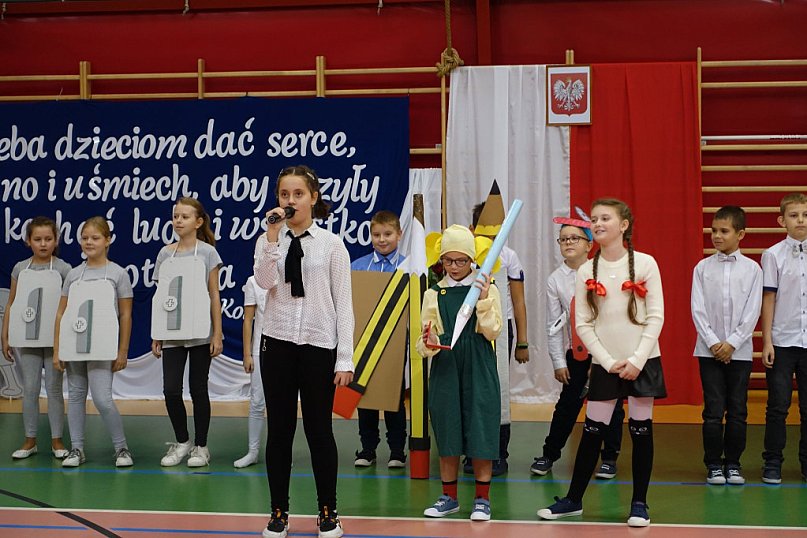 Sztandar dla szkoły w Grabowie