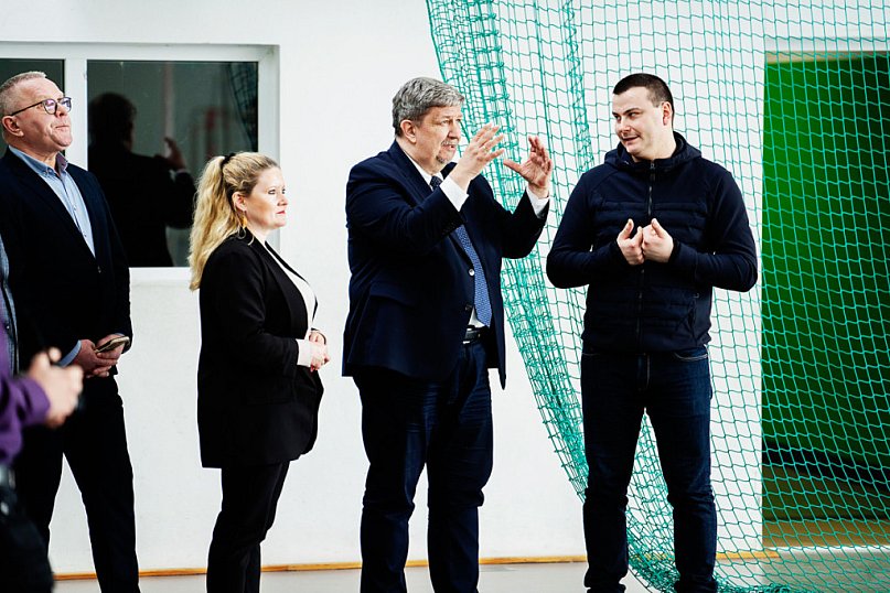 Marszałek w Krośniewicach i Dąbrowicach