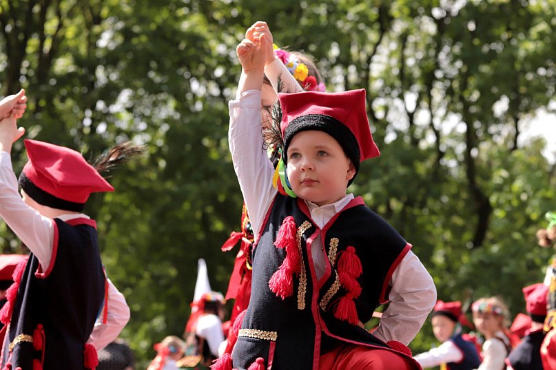Tańcem i śpiewem uczcili 3 Maja