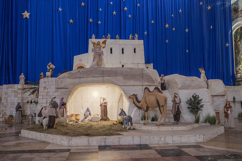 W sanktuarium Matki Bożej Licheńskiej miniwystawa szopek krakowskich