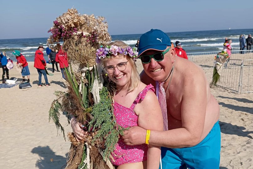 Białe Morsy witały wiosnę w Sopocie