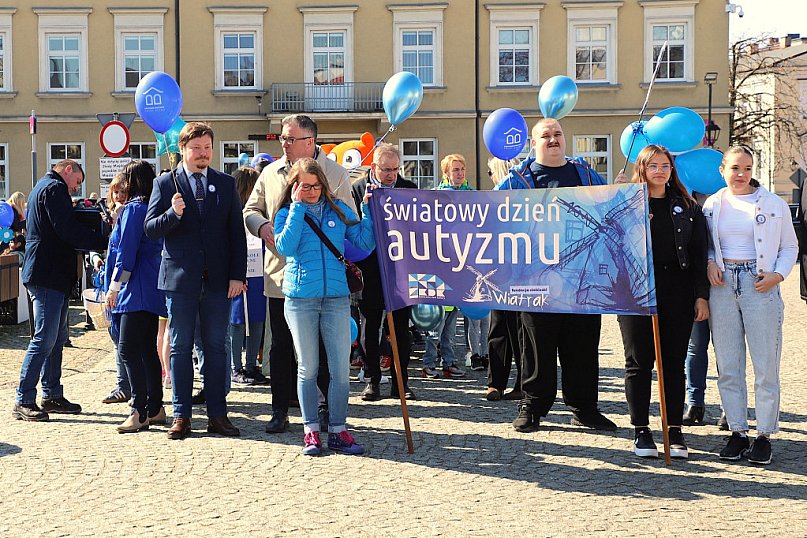 12. Marsz Na Niebiesko w Kutnie cz.1