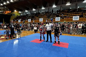 Kutnowscy kickbokserzy z medalami-19776