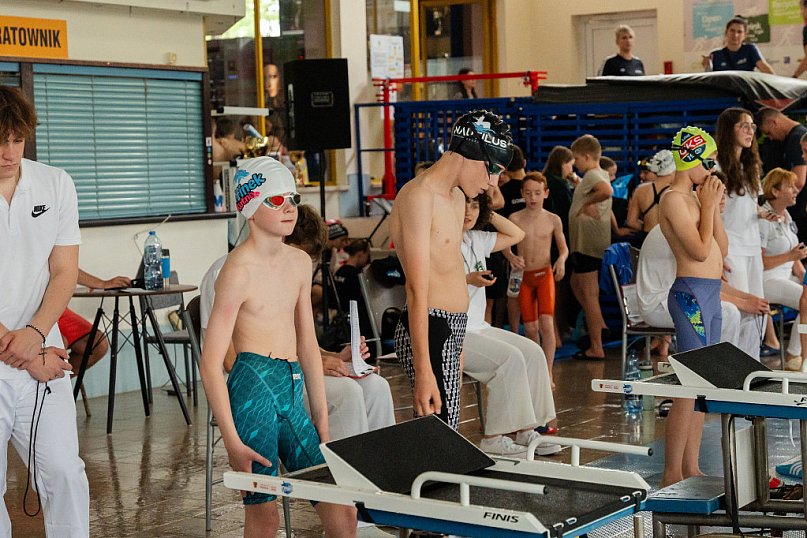 Sukcesy młodych pływaków UKS Delfinek