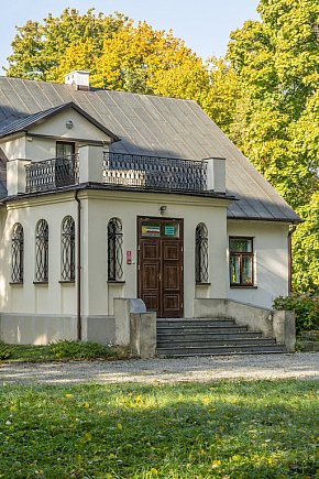 Wybierz się na wycieczkę śladami Marii Konopnickiej-20001