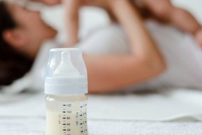 Groźna bakteria w mleku dla niemowląt. Nie podawaj dzieciom!-60047