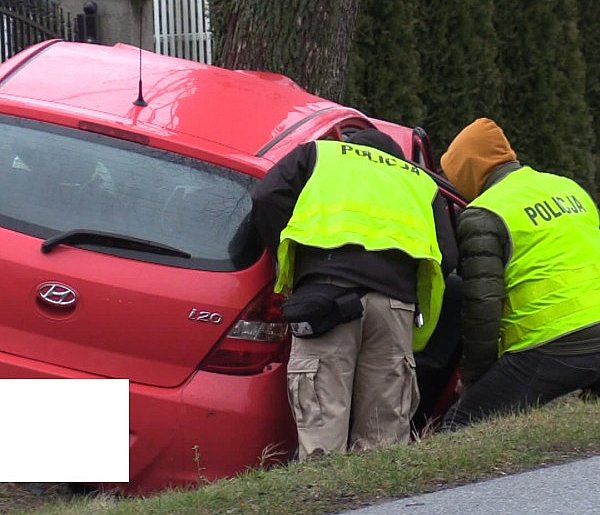 Śmierć na drodze w Komadzynie. Policja apeluje o ostrożność-65140