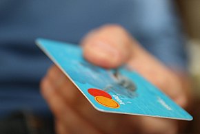 Unia szykuje nowy system płatności. Karty nie będą już takie same-68176