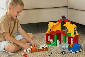Twoje dziecko lubi składać modele różnych maszyn z klocków LEGO?-68440