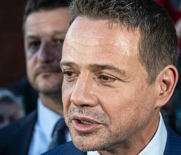 Trzaskowski nie podpisał deklaracji Mentzena-68520