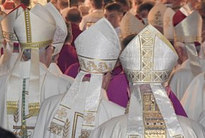 Biskupi po obradach. Krytyka ministerstwa i nowa komisja ds. nadużyć-68961