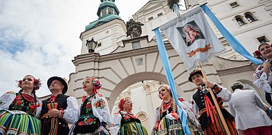 Boże Ciało w Łowiczu. Kolorowe serce tradycji-69072