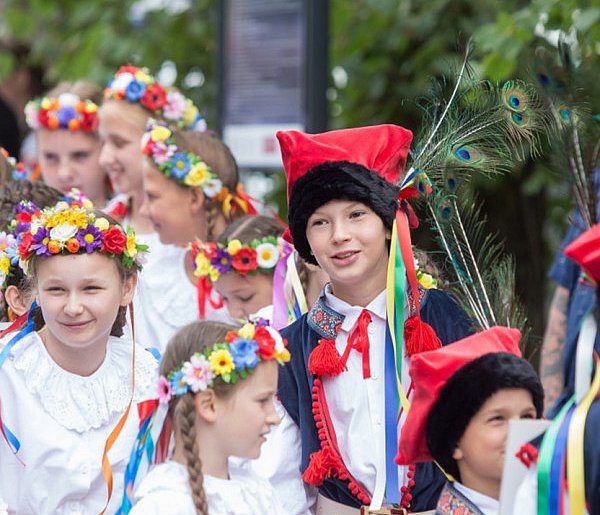 Zapraszamy na V Ogólnopolski Festiwal Muzyki Ludowej „Złota Leszczyna”! -69198