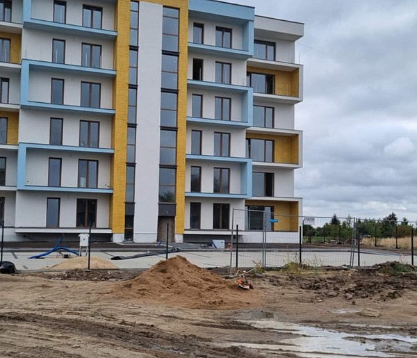 Oszukani kutnianie tracą nadzieję. Czy deweloper odda im mieszkania?-69452