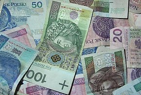 Przez lata dostawali zaniżoną emeryturę. Przełom dla tysięcy seniorów-70047