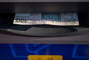Nowy cennik usług bankowych. Klienci zapłacą więcej już od listopada-70153