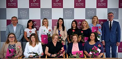 Awans zawodowy dla 11 kutnowskich nauczycielek-70419