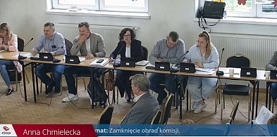 Dziś obradują radni w Krośniewicach. Problemy z transportem uczniów do szkół-70388