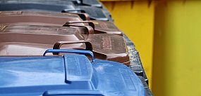 Nowy kolor worków na śmieci. Nie każdy go dostał