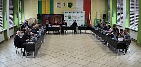 Obradują radni powiatowi w Kutnie