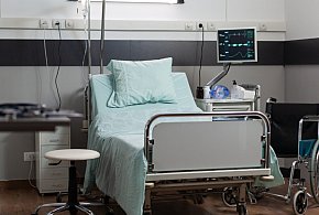 Lek wycofany z powodu zanieczyszczeń. W środku znaleziono fragmenty szkła-71657