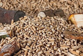 Drożeje popularny opał. Miliony Polaków dostaną po kieszeni tej zimy-71767