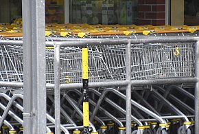 Czy 1 listopada zrobisz zakupy? Ten weekend zaskoczy wielu klientów-71792