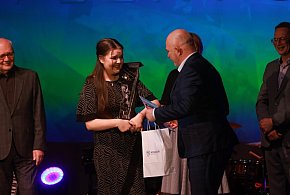 Anna Kowalewska z Kutna ze Statuetkę Złotego Reflektora!-71909