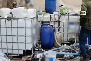 KAS i CBŚP rozbiły zorganizowaną grupę przestępczą produkującą nielegalny alkohol-72236