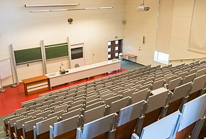 Uczelnie przeżywają oblężenie. Ten kierunek przyciąga tłumy-72359