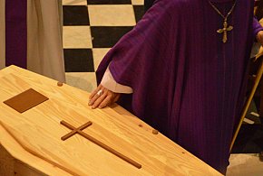 Rewolucja w pochówkach coraz bliżej. Tego w Polsce jeszcze nie było-72680