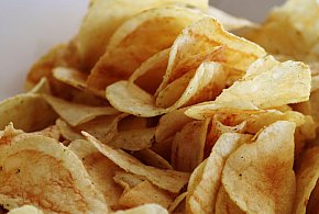 Podatek tłuszczowy uderzy w przekąski? Posłowie pokazują projekt-72715