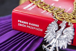 Poszukiwany wpadł z narkotykami podczas kontroli drogowej-73060