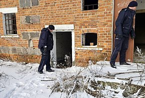 Policjanci uratowali dwóch mężczyzn przed wychłodzeniem