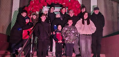 Ośrodek nr 2 w Kutnie świecił na czerwono. To sprzeciw wobec przemocy-72200