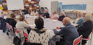 „Dbamy o dzieci" - szkolenie edukacyjne dla rodziców zastępczych-72272