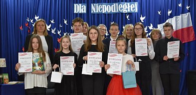 Zofia Sakwa-Szewczyk wygrała Konkurs Recytatorski Poezji Patriotycznej-72315