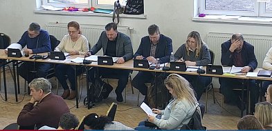 Obradują radni miejscy w Krośniewicach: dotacje, pominiki przyrody