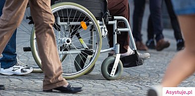 Bezpłatna platforma łączy osoby z niepełnosprawnościami i asystentów z Kutna