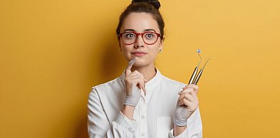 Czy przy osteoporozie można wstawiać implanty zębowe?