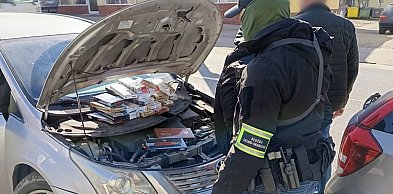 Łódzka KAS zabezpieczyła 1405  paczek papierosów bez wymaganych znaków akcyzy