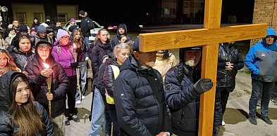 W piątek, 27 marca, odbyła się już po raz kolejny Droga Krzyżowa „PoKutnie”