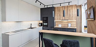 Kuchnia u stolarza vs sieciówka – różnice w cenie i jakości