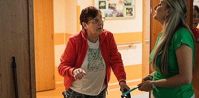Jak wybrać miejsce zapewniające całodobową opiekę nad osobą starszą?