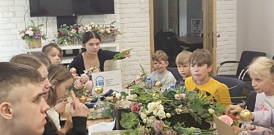 Kwiaty, kreatywność i dobra zabawa – warsztaty „Kolory natury”